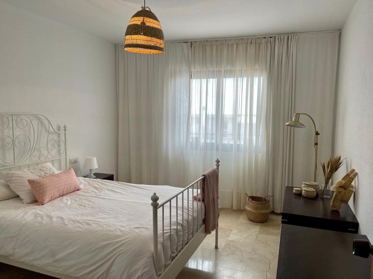 Apartamento Alyanna Михас Екстериор снимка